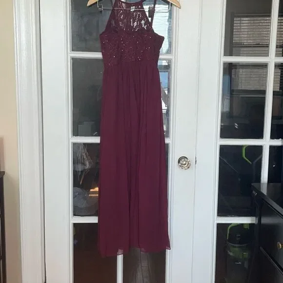 Preowned speechless burgundy lace halter top maxi gown dress junior teen size 3 - Picture 11 of 14
